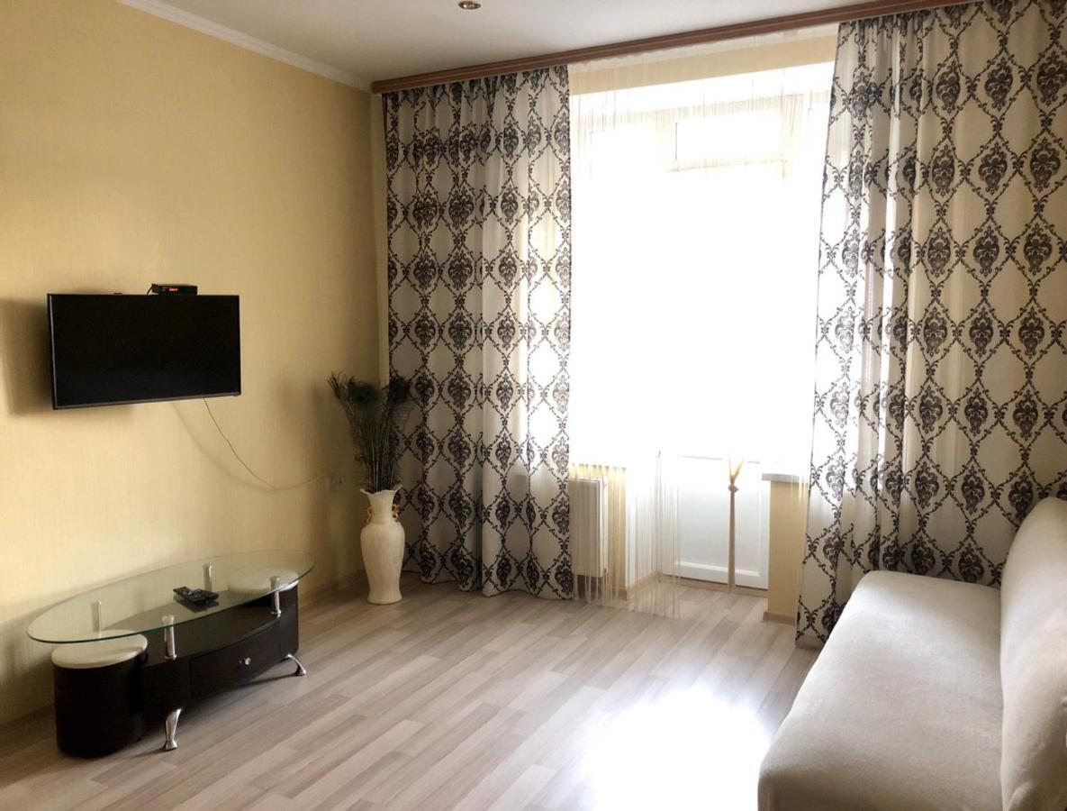 Apartment In The Center Черкассы Экстерьер фото