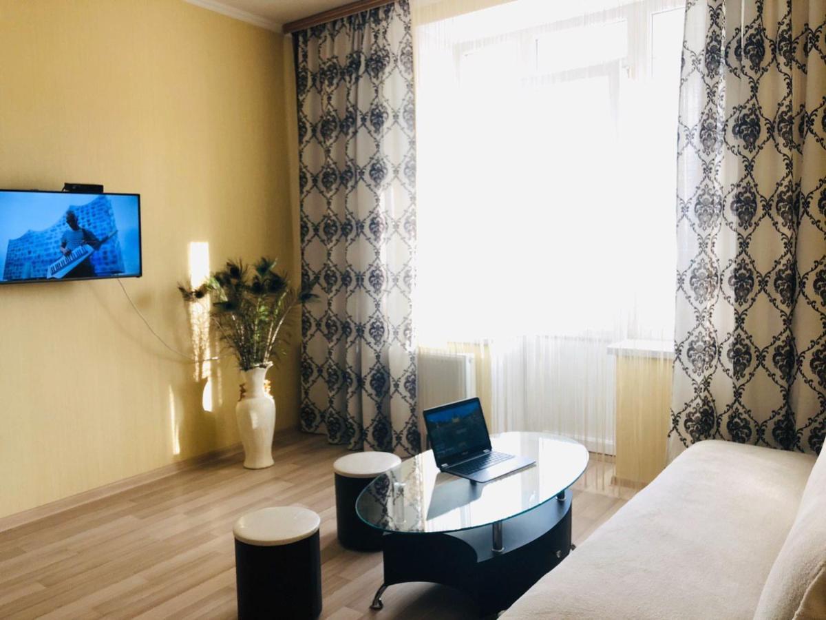 Apartment In The Center Черкассы Экстерьер фото